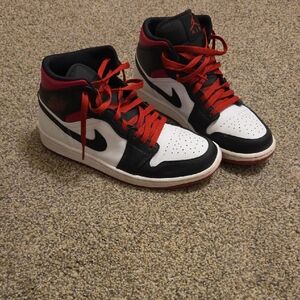 Nike Black and White Sneakers with Red Laces